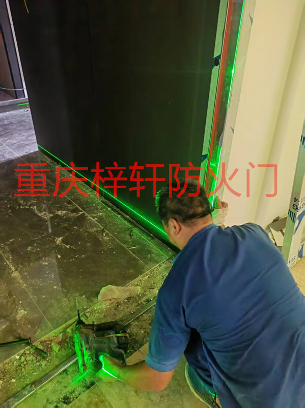 木質(zhì)防火門安裝.jpg